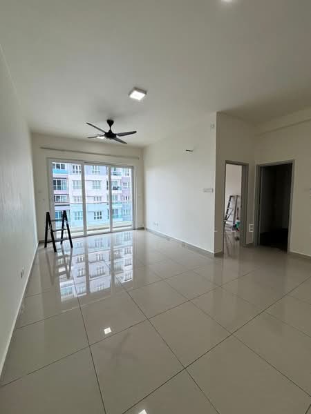 Service Residence for Sale at Seasons Amara Larkin - Hooi Yee Lee - Living Room - PropertyGuru.com.my