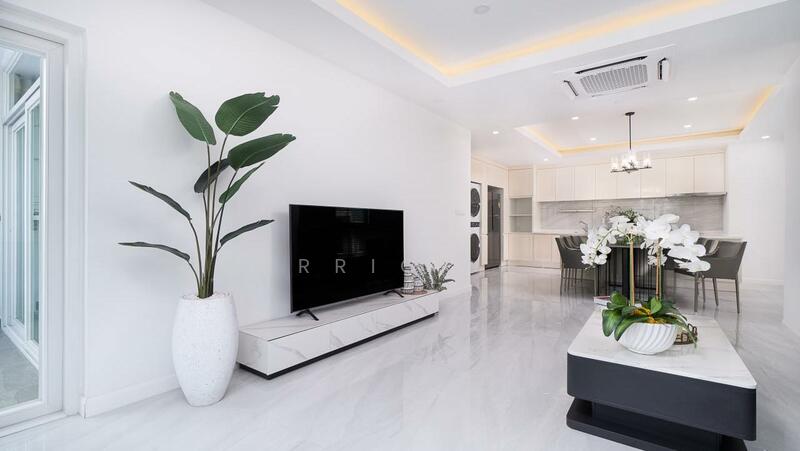 For Sale - Sungai Besi Big Size Condo Direct LRT【3R2B/4R3B 1400SF 】0% Downpayment+Free Furniture