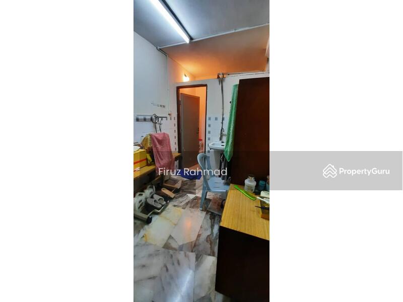 1-storey Terraced House for Sale in Banting (Banting) - Firuz Rahmad - PropertyGuru.com.my