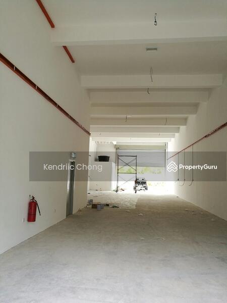 Untuk Dijual - 2.5 storey factory shop in Sime Perindustrian UEP Subang Jaya