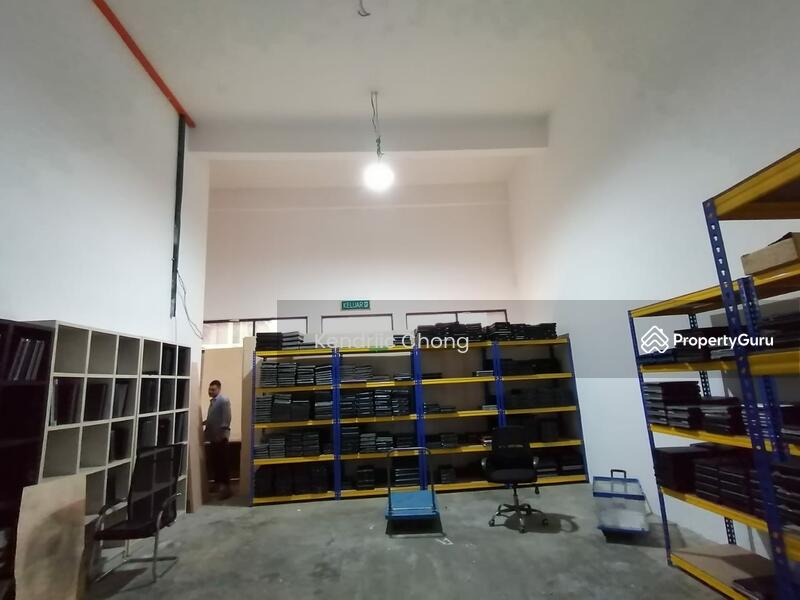 Untuk Dijual - 2.5 storey factory shop in Sime Perindustrian UEP Subang Jaya