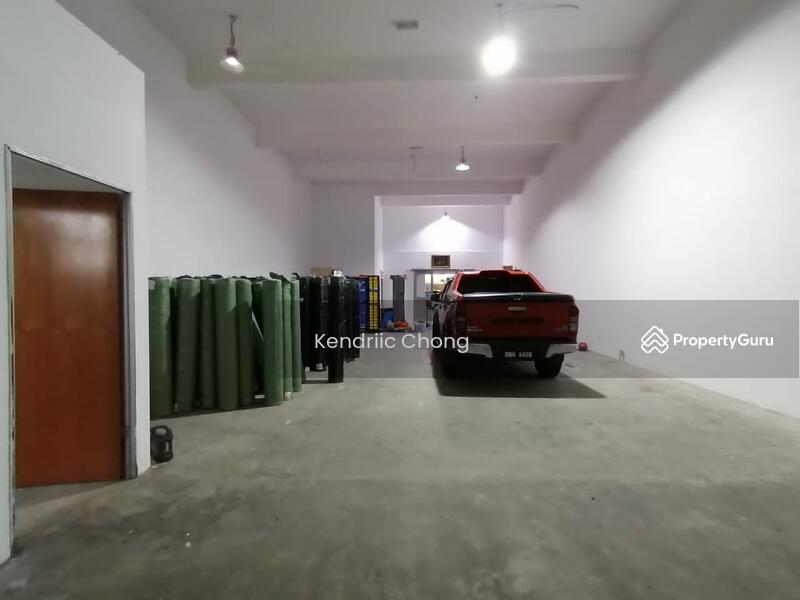 Untuk Dijual - 2.5 storey factory shop in Sime Perindustrian UEP Subang Jaya