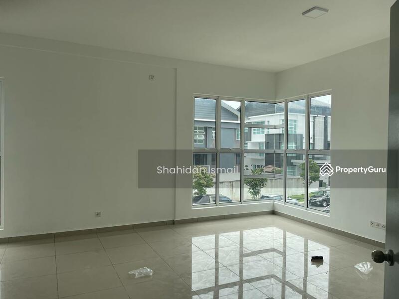For Sale - Taman Pinggiran Mahkota