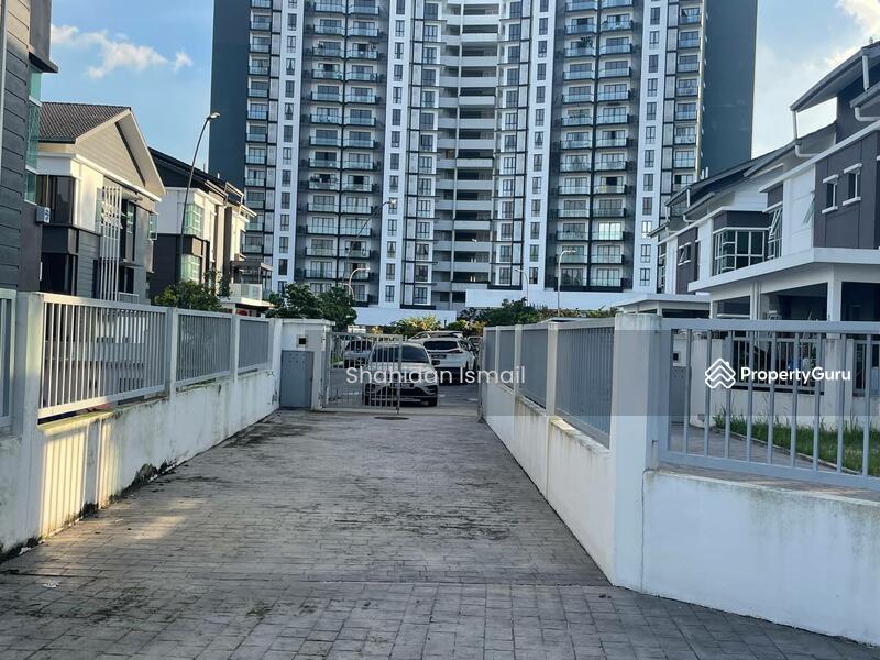 For Sale - Taman Pinggiran Mahkota
