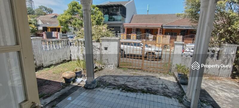 Untuk Disewa - Suasana