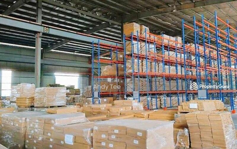 Untuk Disewa - Loading bay and overhead crane