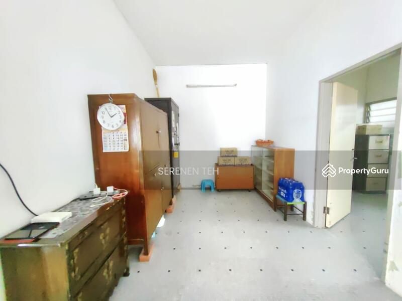 For Sale - Lebuhraya Berjaya @ 2sty Semi D Pulau Tikus