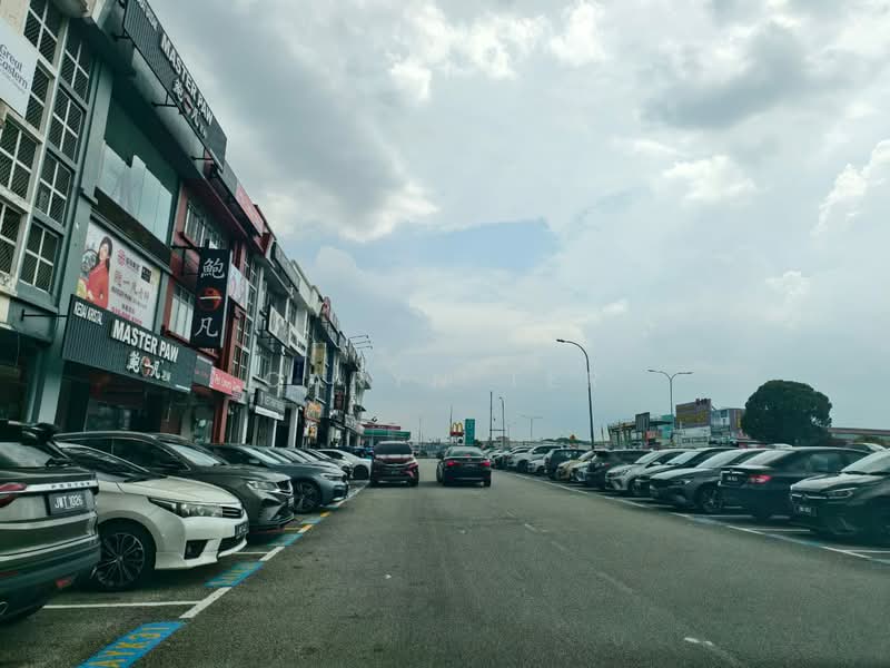 Taman Nusa Bestari ( Facing Main Road ) 3-Storey Shop untuk Untuk Dijual - RM 2,700,000, Mac 2026 - PropertyGuru.com.my