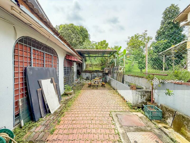 Rumah Berkembar untuk Dijual di Seksyen 22 (Petaling Jaya) - Reena Sarif - PropertyGuru.com.my
