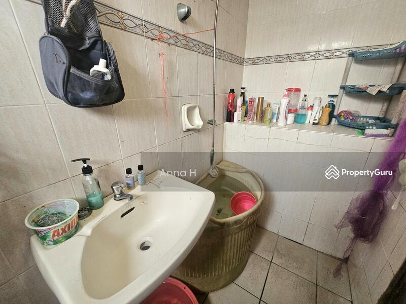 Rumah Teres untuk Dijual di Batu 9 (Cheras) - Anna H - PropertyGuru.com.my