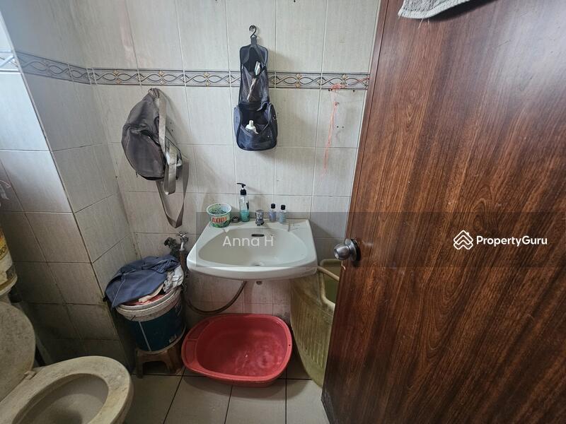 Rumah Teres untuk Dijual di Batu 9 (Cheras) - Anna H - PropertyGuru.com.my
