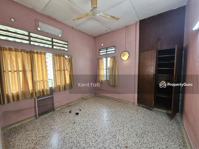 For Sale - Bungalow Petaling Jaya Seksyen 18