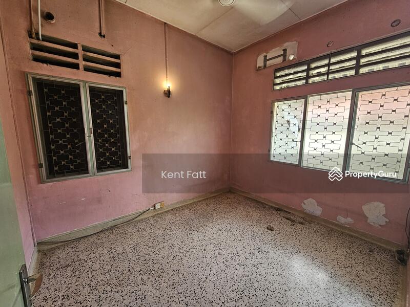 For Sale - Bungalow Petaling Jaya Seksyen 18
