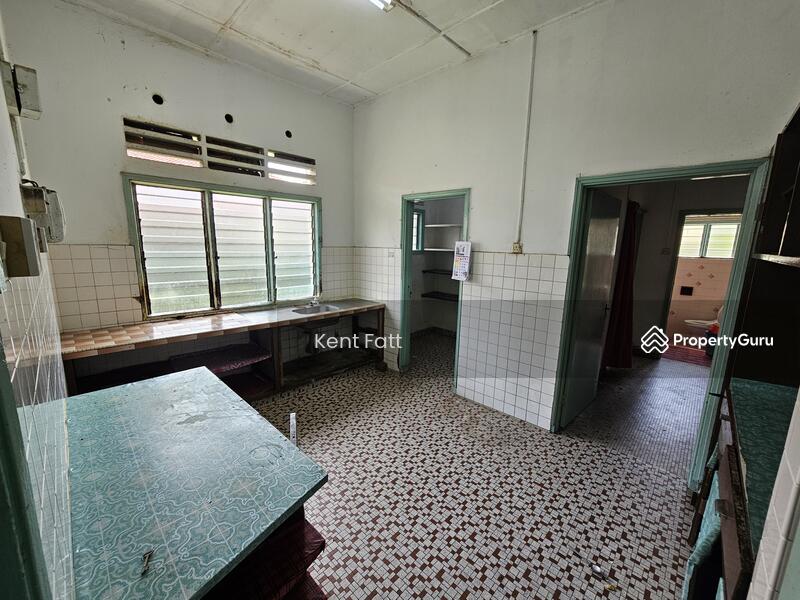 For Sale - Bungalow Petaling Jaya Seksyen 18