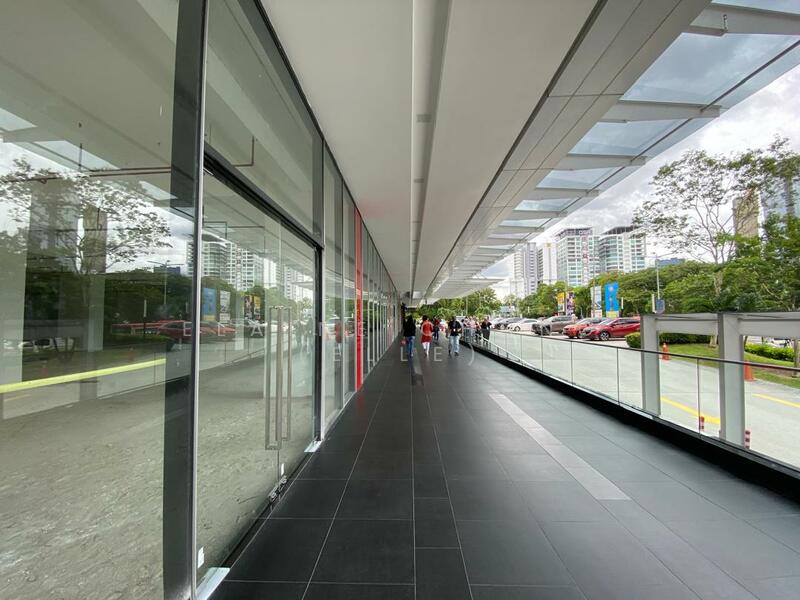 Untuk Disewa - Ground floor - busy road (very prominent)