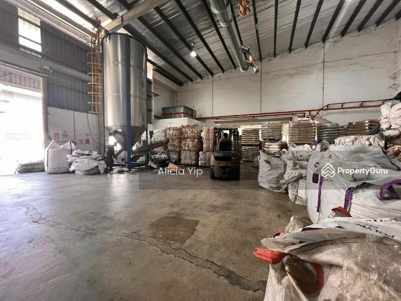 For Sale - Taman Perindustrian Pekan Nanas