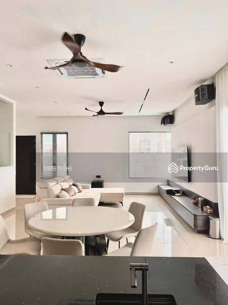 Untuk Dijual - Semi-D house at Parit Ahmad