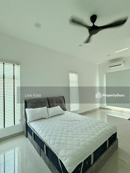 Untuk Dijual - Semi-D house at Parit Ahmad