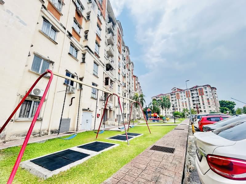 Apartment for Rent at Pangsapuri Danaumas - Erin Yusof - Exterior - PropertyGuru.com.my