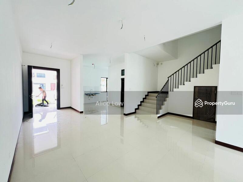 For Sale - Terrace house at Templer Park