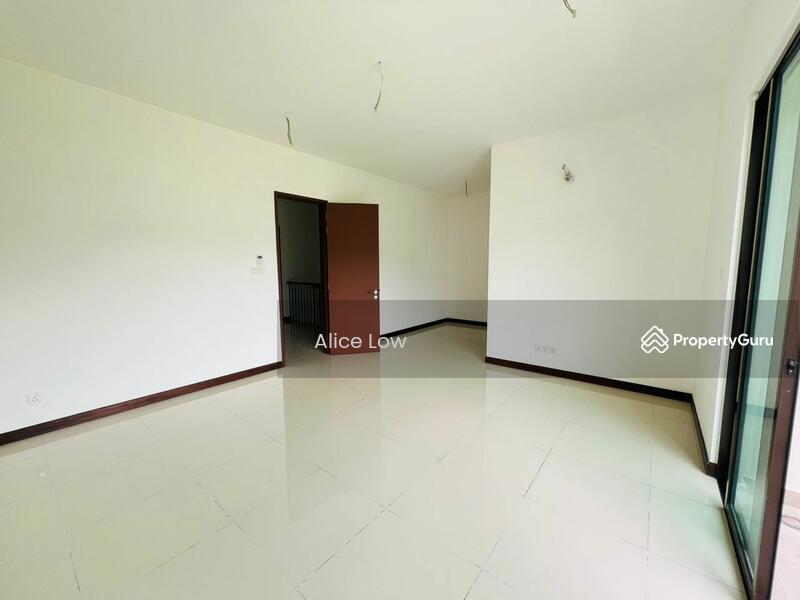 For Sale - Terrace house at Templer Park