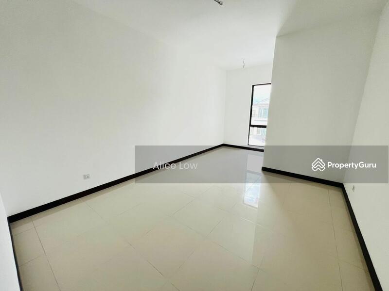 For Sale - Terrace house at Templer Park