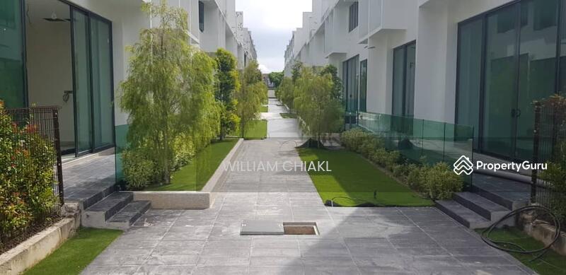 Untuk Dijual - Puchong 3 Storey Landed House (ready move in)