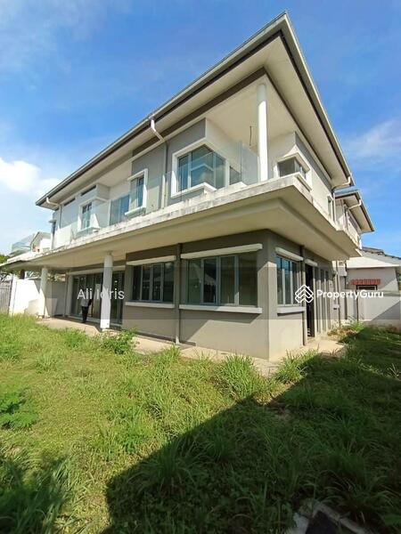 For Sale - Bangi Lakehills Villa, Seksyen 6, Bandar Baru Bangi