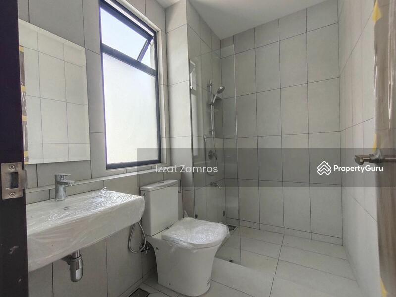 Rumah Berkembar untuk Dijual di Elmina (Shah Alam) - Izzat Zamros - PropertyGuru.com.my