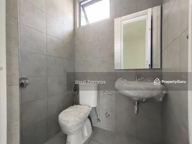 Rumah Berkembar untuk Dijual di Elmina (Shah Alam) - Izzat Zamros - PropertyGuru.com.my