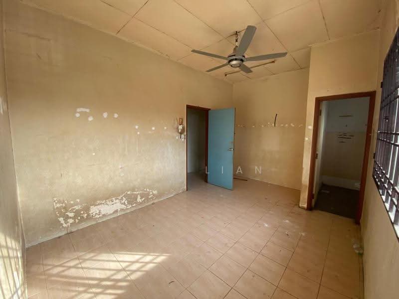 2-storey Terraced House for Sale in Tanjung Dua Belas (Jenjarom) - Leia Lian - Interior - PropertyGuru.com.my