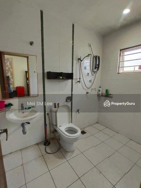 Taman Taming Indah, Sg Long Bathroom