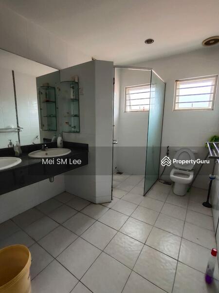 Taman Taming Indah, Sg Long Bathroom