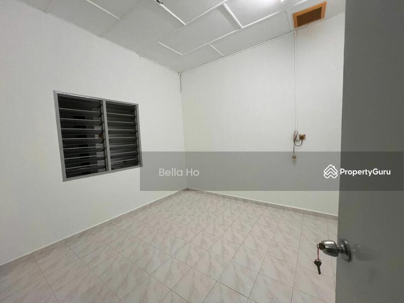 For Sale - Jalan Seledang 19 Taman Mewah Kulai