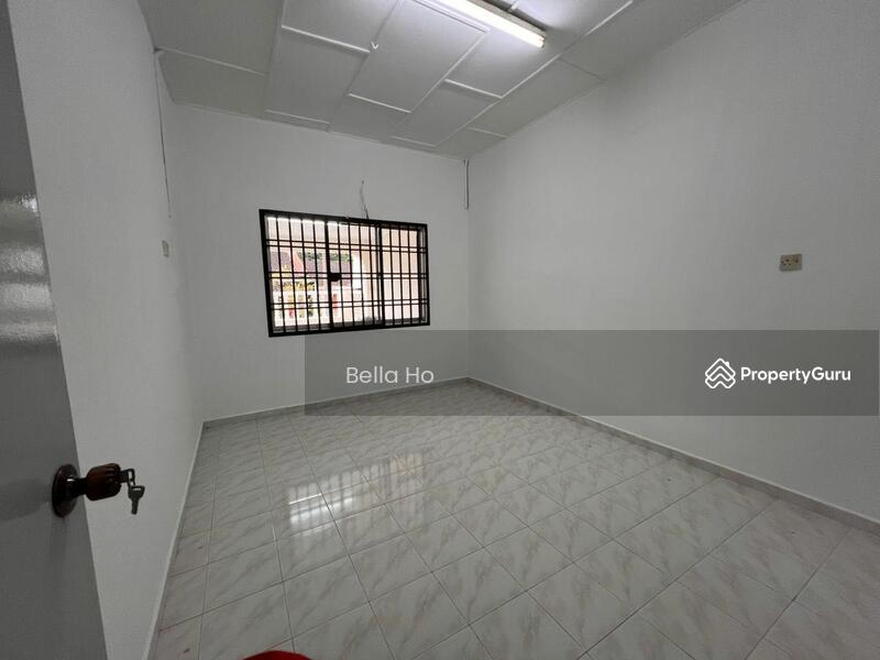 For Sale - Jalan Seledang 19 Taman Mewah Kulai