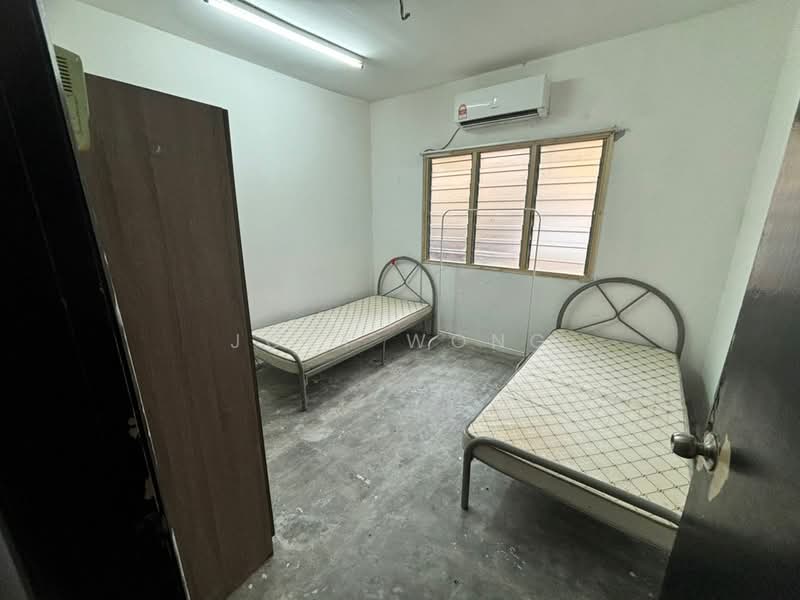 Apartment for Sale at Pangsapuri Seri Jati - Joey Wong - Bedroom - PropertyGuru.com.my