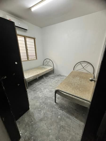 Apartment for Sale at Pangsapuri Seri Jati - Joey Wong - Bedroom - PropertyGuru.com.my