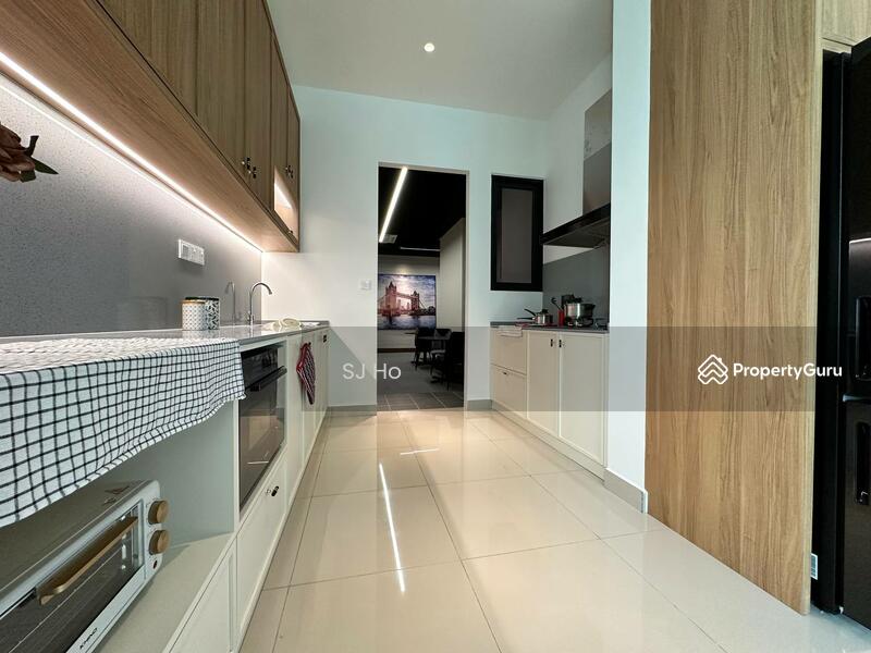 London Pavilion - Kitchen Area (ID treatment)