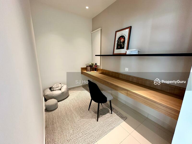 London Pavilion - Bedroom (ID treatment)