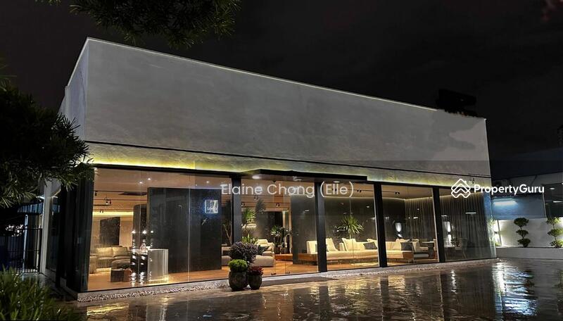 For Rent - [Near SS2] - Busy road, modern showroom