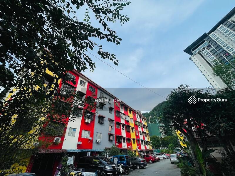 For Sale - Putri Laksamana