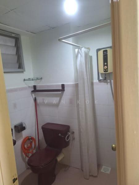Condominium for Rent at Kelana Puteri - Ivan Kok - Bathroom - PropertyGuru.com.my