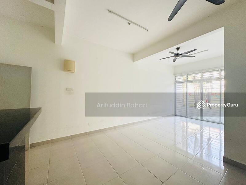 For Sale - Taman Dahlia (Bandar Baru Salak Tinggi)