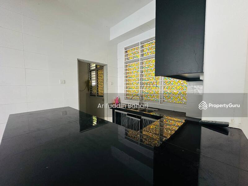 For Sale - Taman Dahlia (Bandar Baru Salak Tinggi)