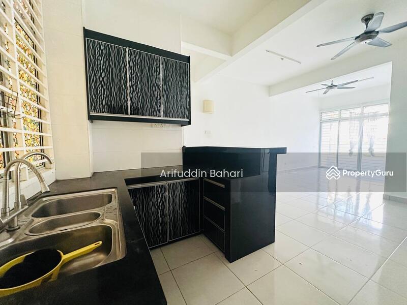 For Sale - Taman Dahlia (Bandar Baru Salak Tinggi)