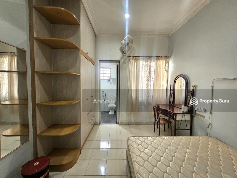 Rumah Teres untuk Dijual di Batu 9 (Cheras) - Anna H - PropertyGuru.com.my