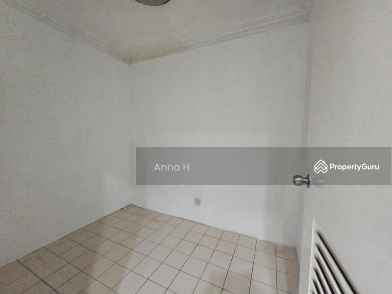 Rumah Teres untuk Dijual di Batu 9 (Cheras) - Anna H - PropertyGuru.com.my