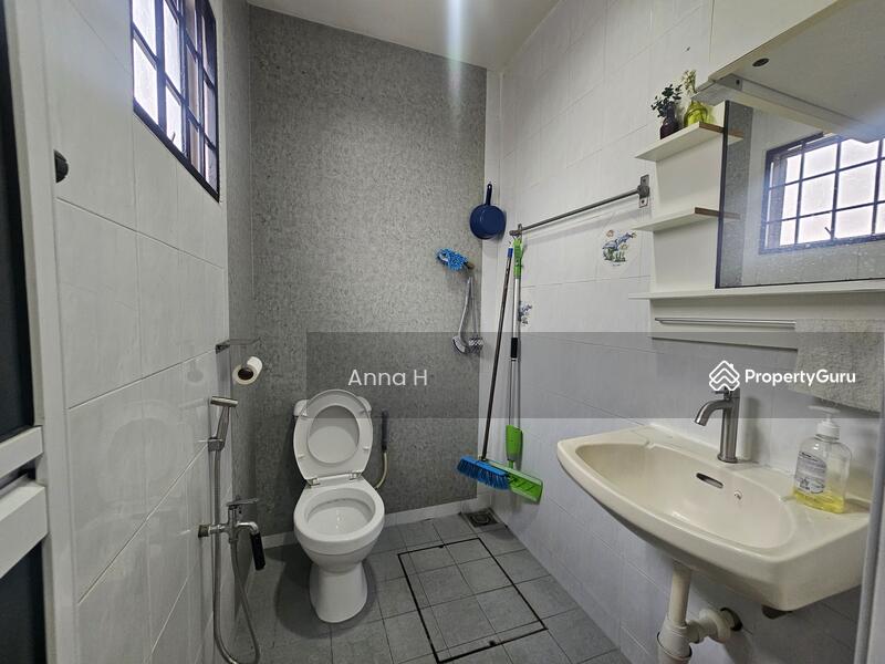 Rumah Teres untuk Dijual di Batu 9 (Cheras) - Anna H - PropertyGuru.com.my