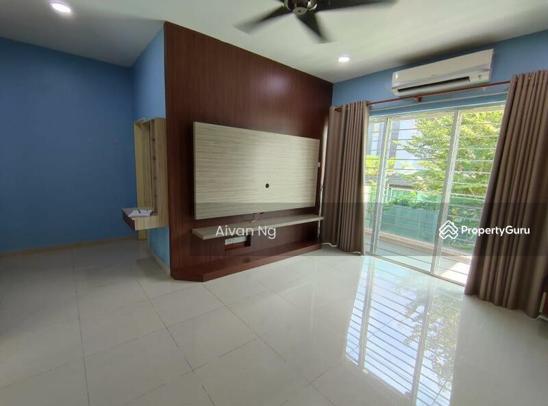 Untuk Dijual - LaVille