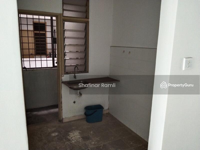 Untuk Dijual - Pelangi Apartment, Dengkil